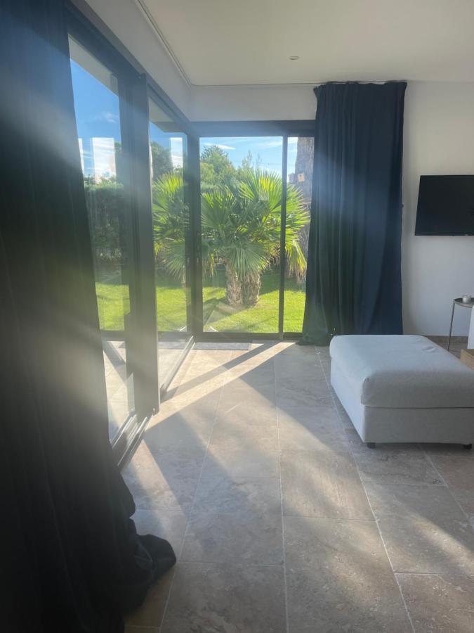 Magnifique Studio Avec Piscine Arles Exteriör bild